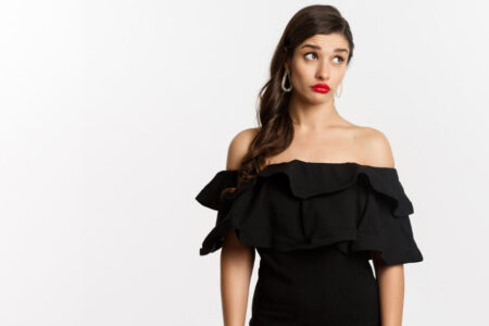 jakie buty do czarnej sukienki